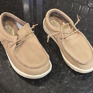 Hey Dude Tan Wally Youth Sport Mesh Footwear Youth Size 6